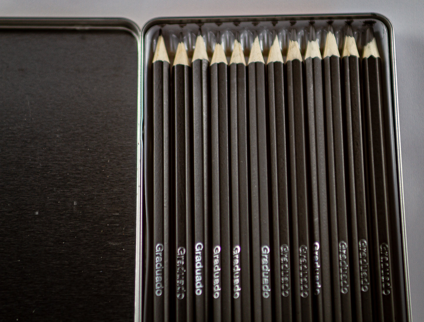 Estuche de lápices graduado ATL 2H-9B