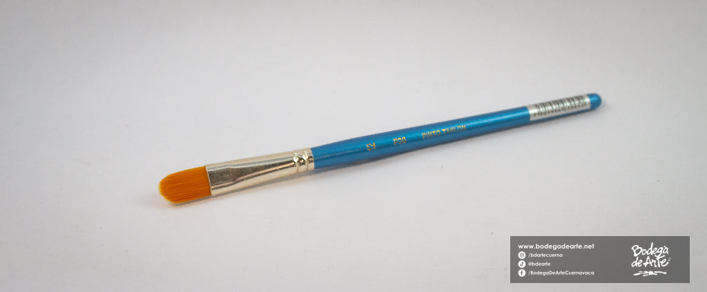 Pincel Pinto Taklon P30 Dorado Lengua de Gato